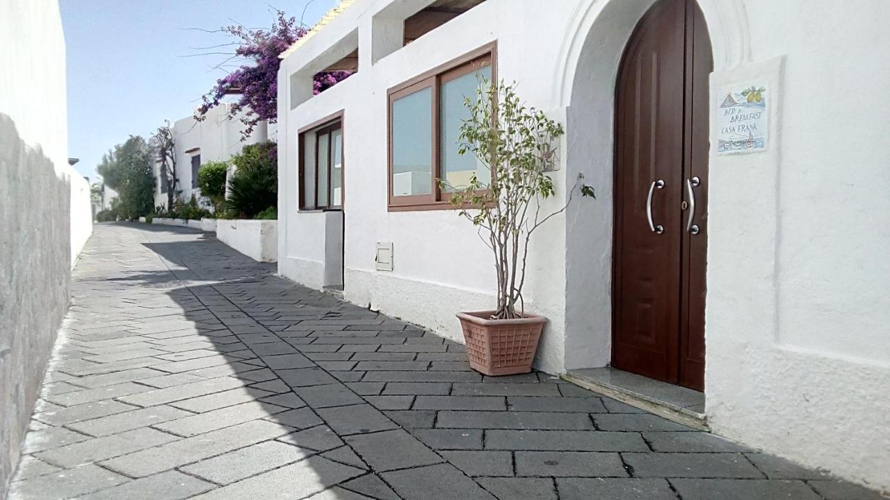 B&B Casa Frank Стромболи Екстериор снимка